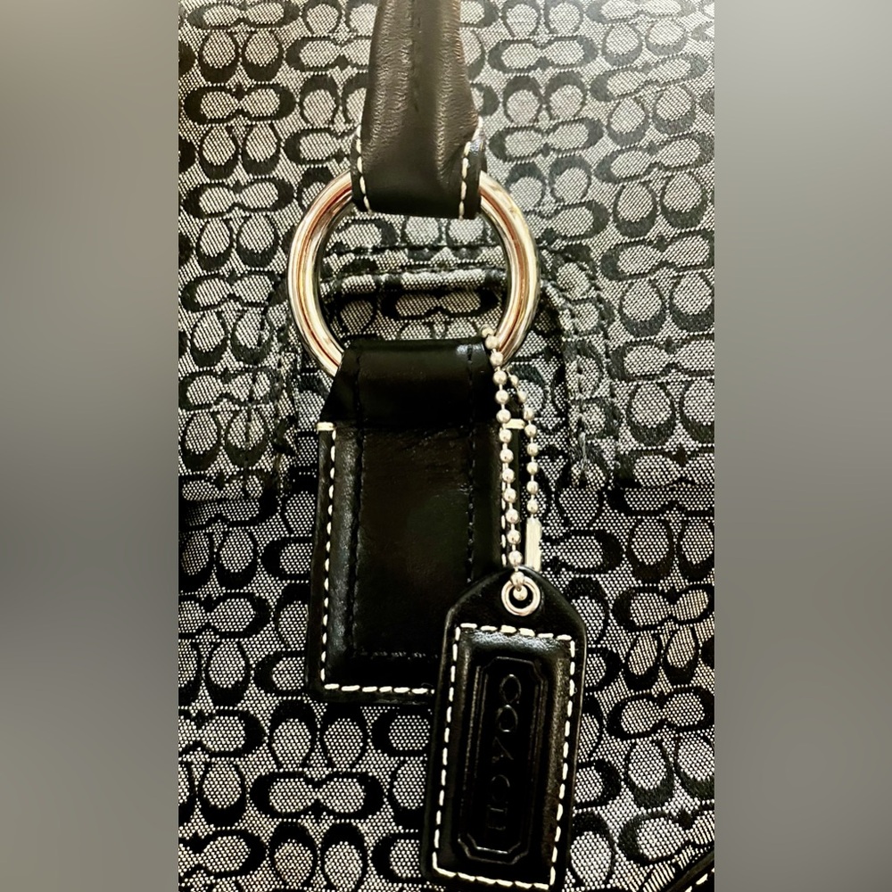 Coach SoHo Black & Gray Signature mini C’s w/silver hardware like new condition - Picture 5 of 12